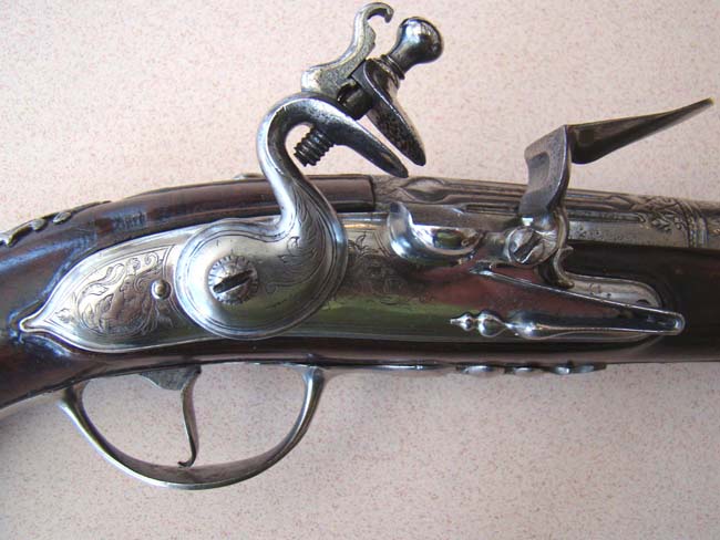 A large and impressive pair of French Holster pistols circa 1685 — image 4